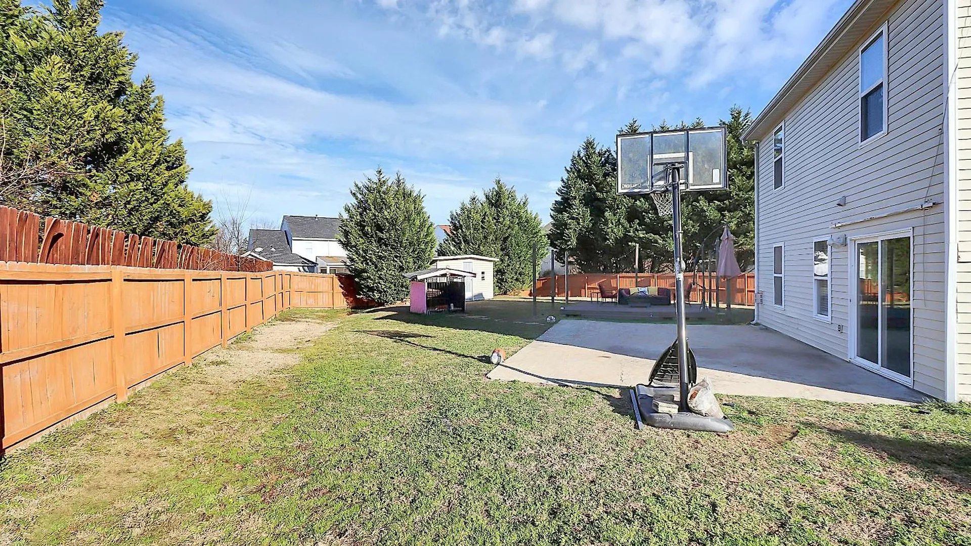 Beautiful Home Near Lake 샬럿 0*,  미국